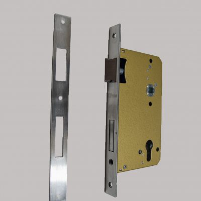 ס.אלדד - מנעול דלת בלגי 70X85 מ"מ עומד איטלקי לשונית נירוסטה